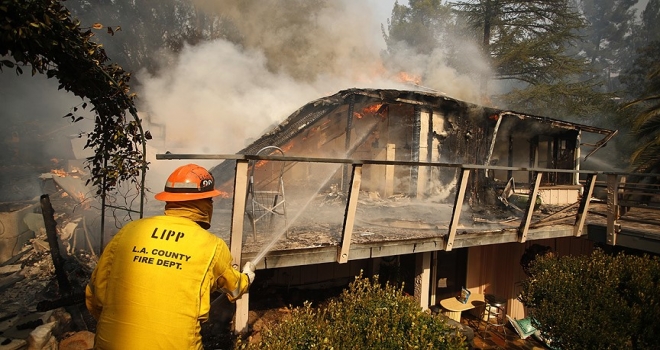 California'daki yangınlarda ölenlerin sayısı 66'ya yükseldi