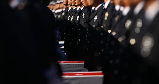 Polis kimlik kartları değişiyor