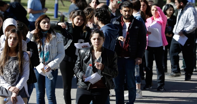 Sınav öncesi kimliğini kaybedene 'Geçici Kimlik Belgesi' verilecek