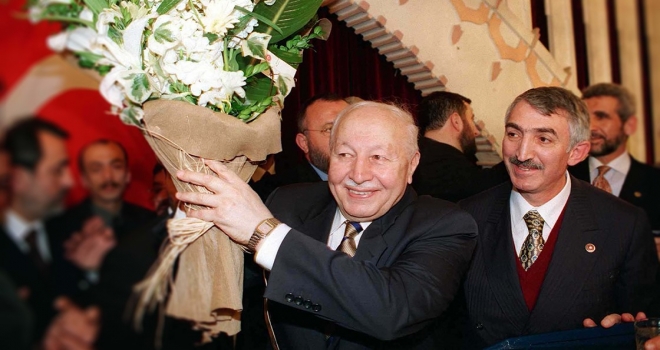 'Yeni bir dünya' ideali sunan lider: Erbakan